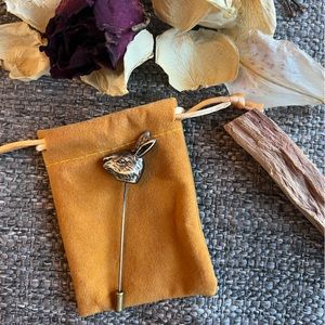 Bunny lapel pin 🐰